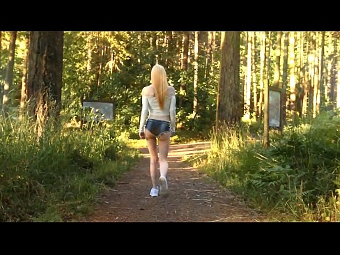 ❤️ Ilus naine liigub aeglaselt, mitte alasti video ❤❌ Seksivideo at et.liporno.ru